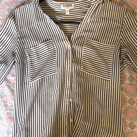 EXPRESS- The Portofino Shirt. Size small/petite. - Picture 2 of 5